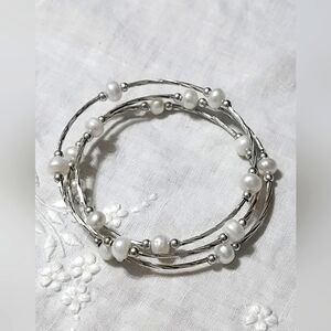 Silvertone Faux Pearl Wrap Wire Bracelet. Preloved.